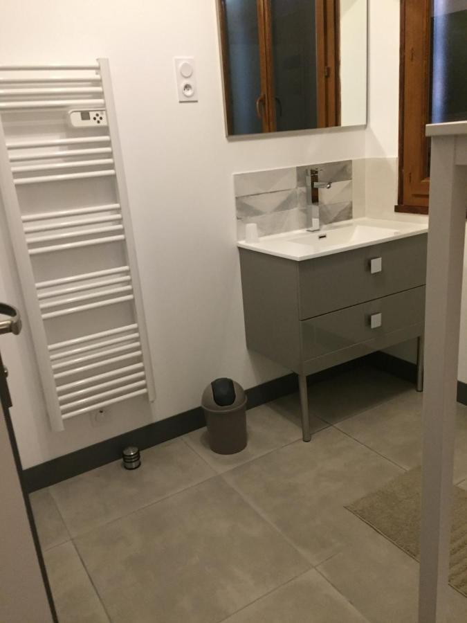 Bed and Breakfast Sous La Tour Agencourt Екстер'єр фото